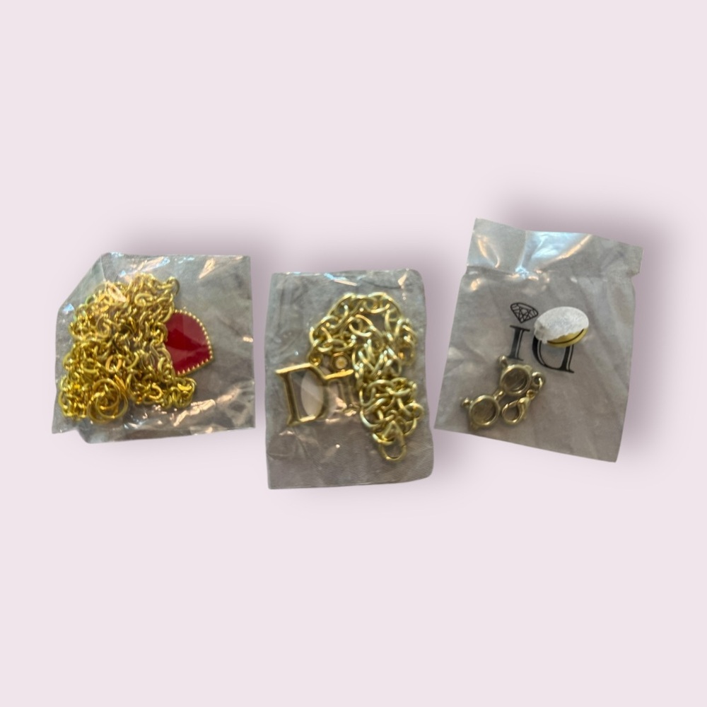 NWT Gold Charm Bracelet Set Travel Souvenir Stackable Jewelry